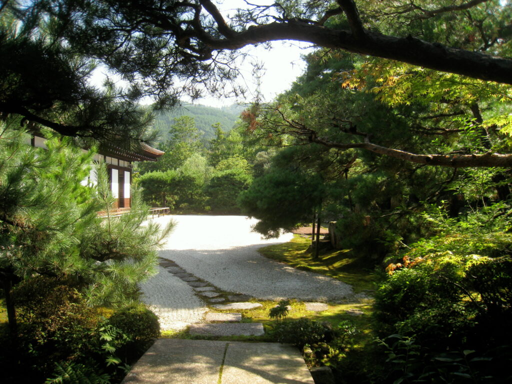 金地院の鶴亀の庭